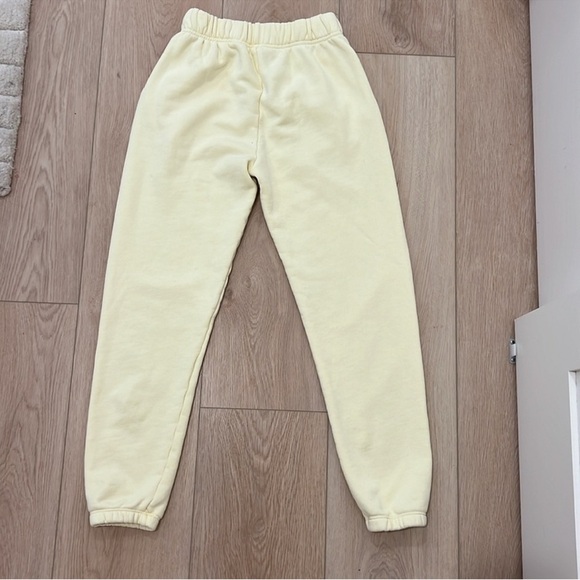 Set Active light yellow sweatpants size XS - Picture 2 of 2
